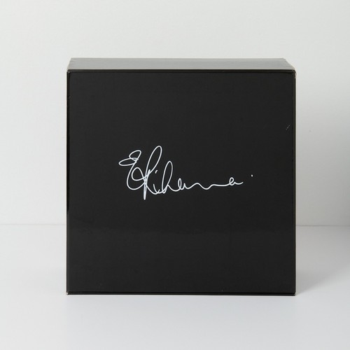 Rihanna limited edition - rihanna, studio