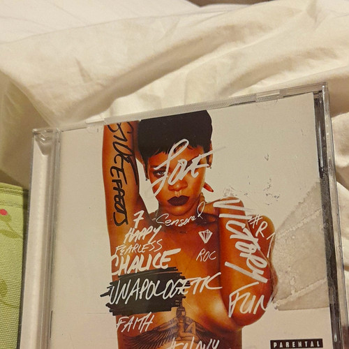 Rihanna unapologetic album - rihanna, cd